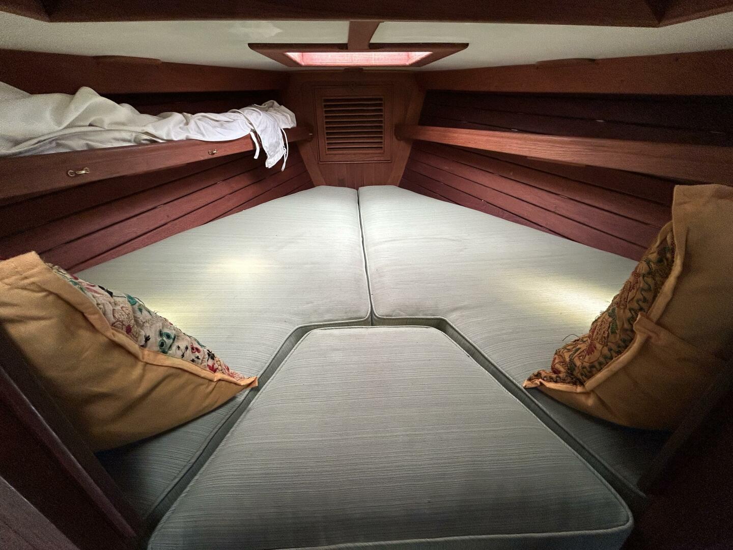 Slide: The Image of 28' Shannon stateroom - 5074519