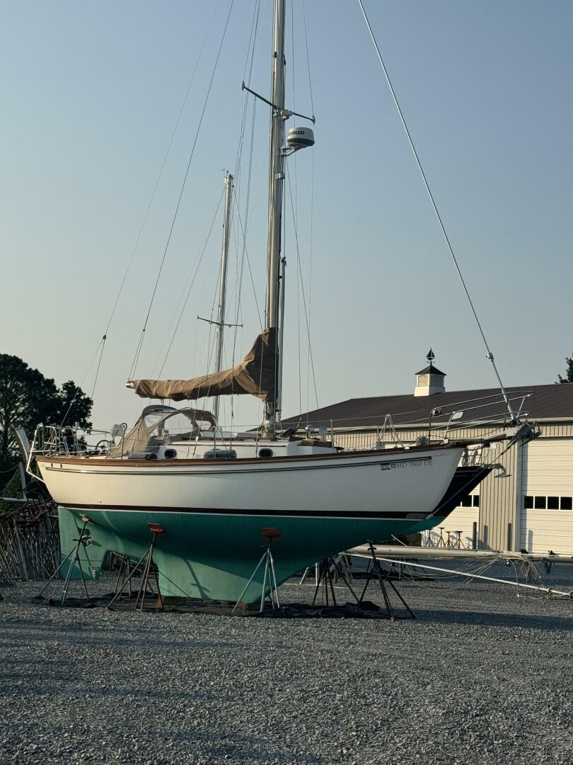 Slide: The Image of 28' Shannon hauled out1 - 5074525