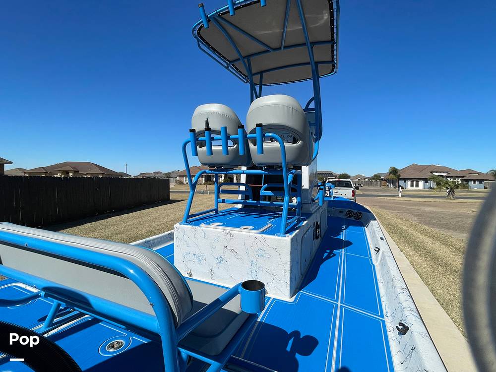Slide: The Image of Raised Center Console - 15095692