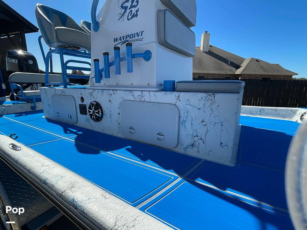 Slide: The Image of Raised Center Console - 15095760