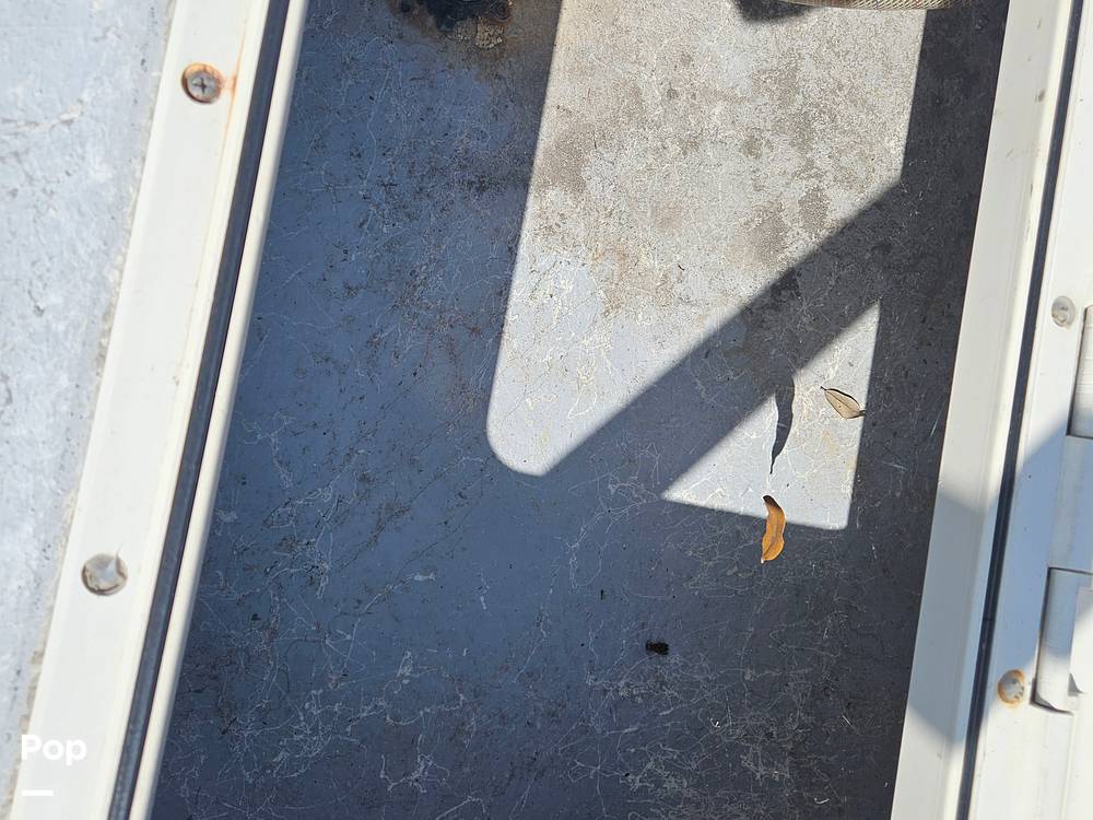 Slide: The Image of Bait Well - 15265180