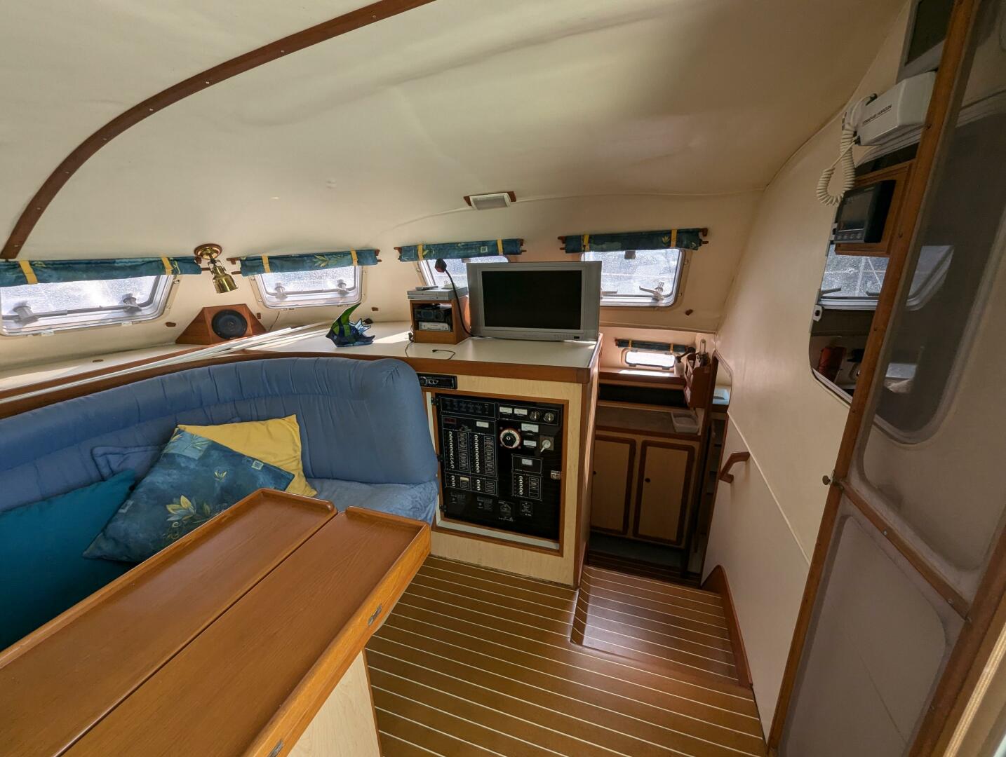 Slide: The Image of Shuttleworth Ocean Cheetah 37 Custom 1998 - 4522742