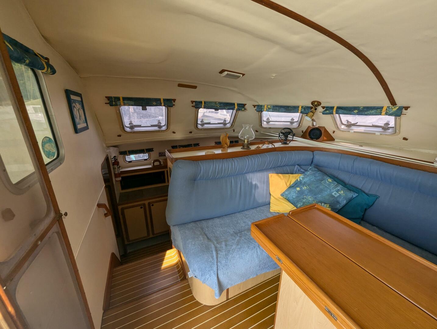 Slide: The Image of Shuttleworth Ocean Cheetah 37 Custom 1998 - 4522743
