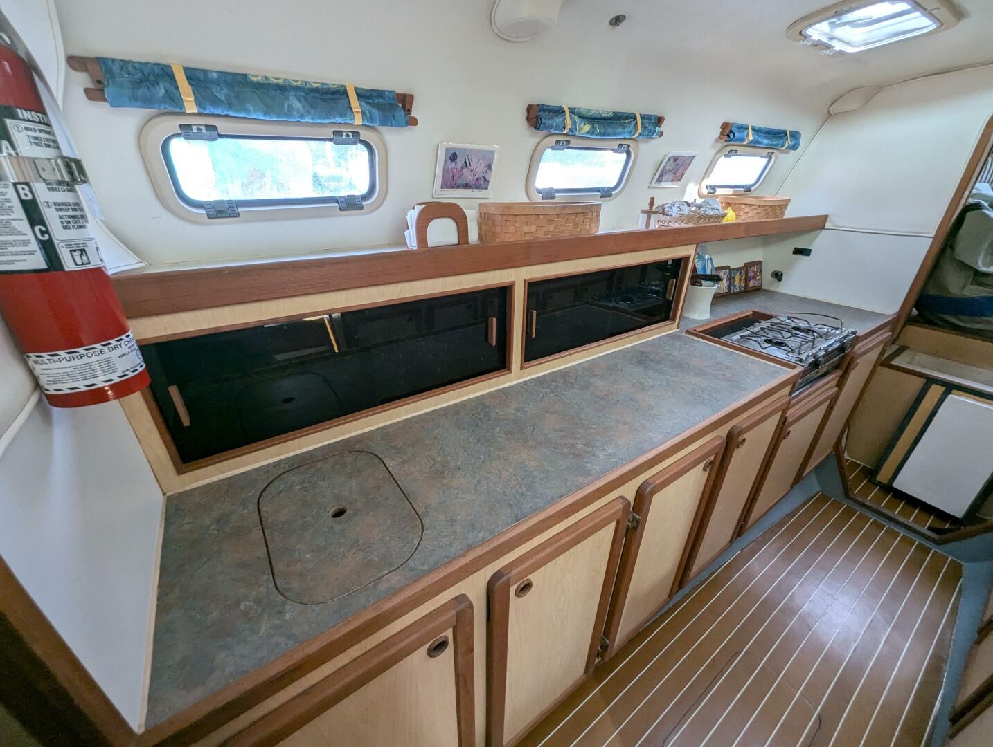 Slide: The Image of Shuttleworth Ocean Cheetah 37 Custom 1998 - 4522746