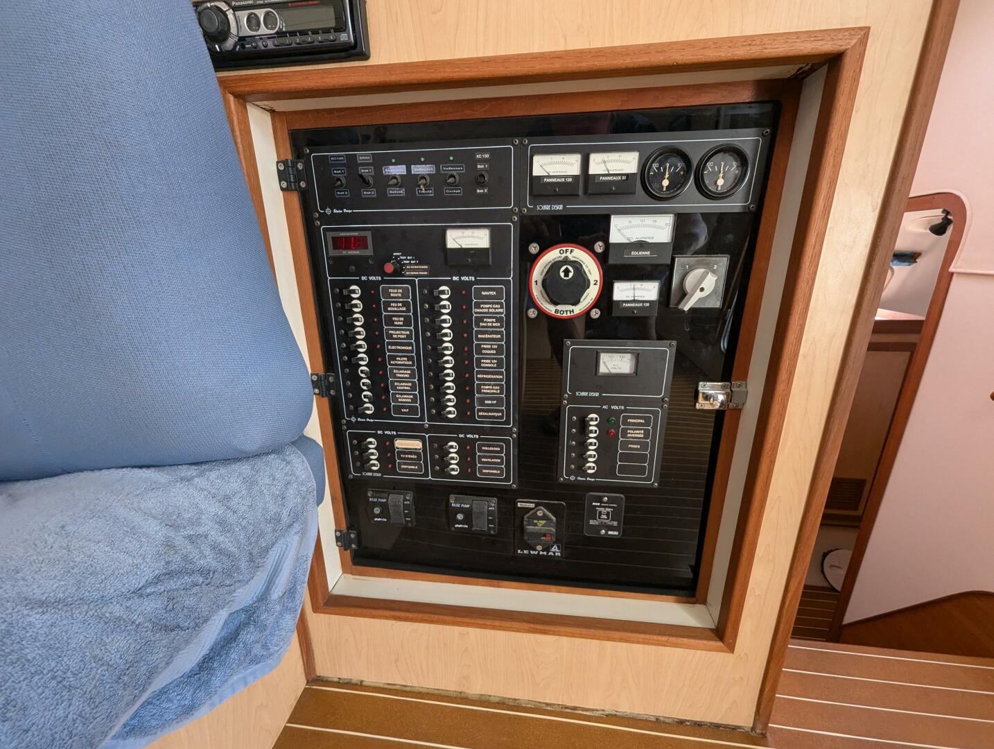 Slide: The Image of Shuttleworth Ocean Cheetah 37 Custom 1998 - 4522761