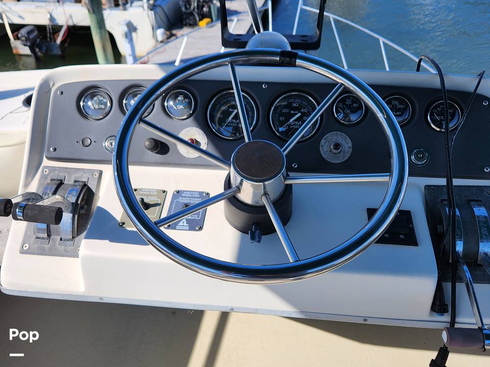 Slide: The Image of Silverton 31' Sportfish/Convertible 1981 - 12300034