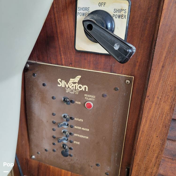 Slide: The Image of Silverton 31' Sportfish/Convertible 1981 - 12112549
