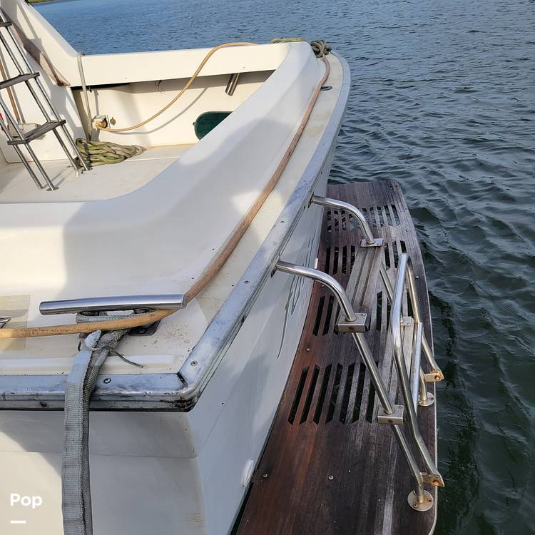 Slide: The Image of Silverton 31' Sportfish/Convertible 1981 - 12112572