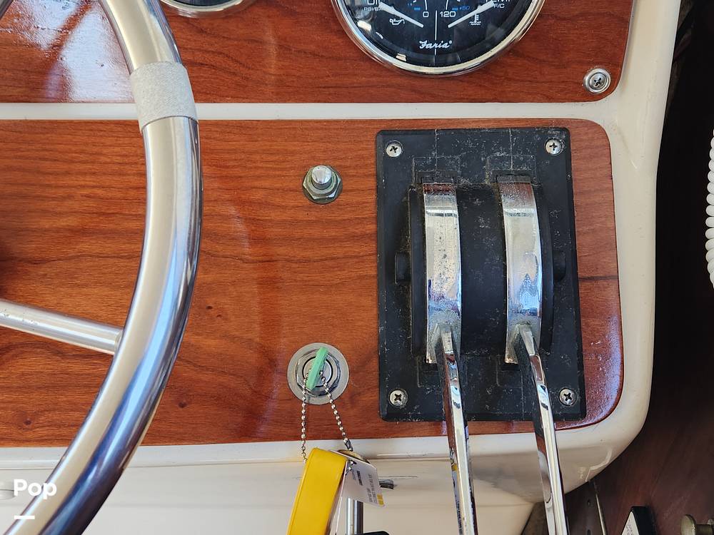 Slide: The Image of Silverton 31' Sportfish/Convertible 1981 - 12300380