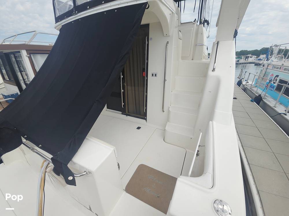 Slide: The Image of Silverton 330 Sport Bridge 2004 - 14518215