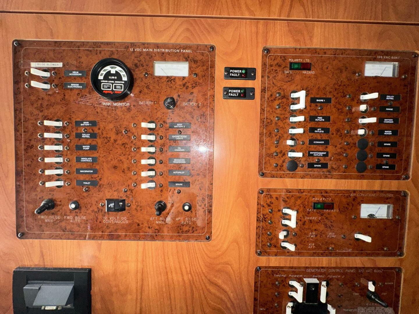 Slide: The Image of Silverton 330 Sport Bridge 2007 - 4975400