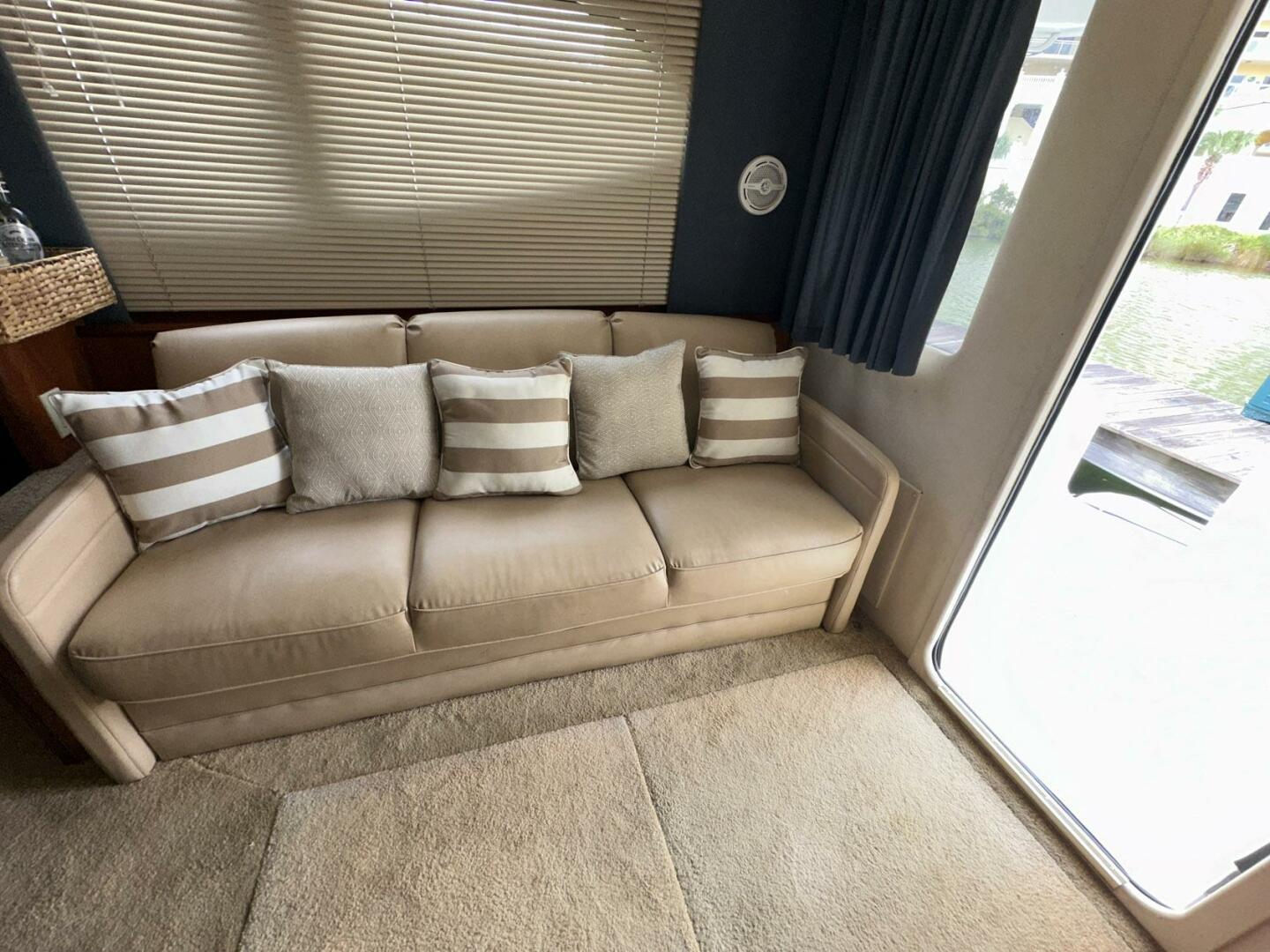 Slide: The Image of Silverton 330 Sport Bridge 2007 - 4975404