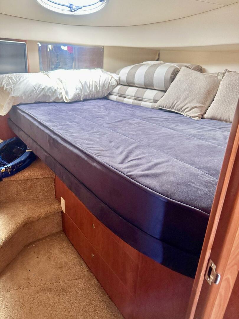 Slide: The Image of Silverton 330 Sport Bridge 2007 - 4975405