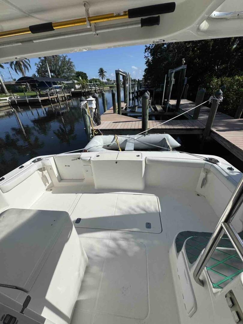 Slide: The Image of 34c Silverton aft deck  - 5429674