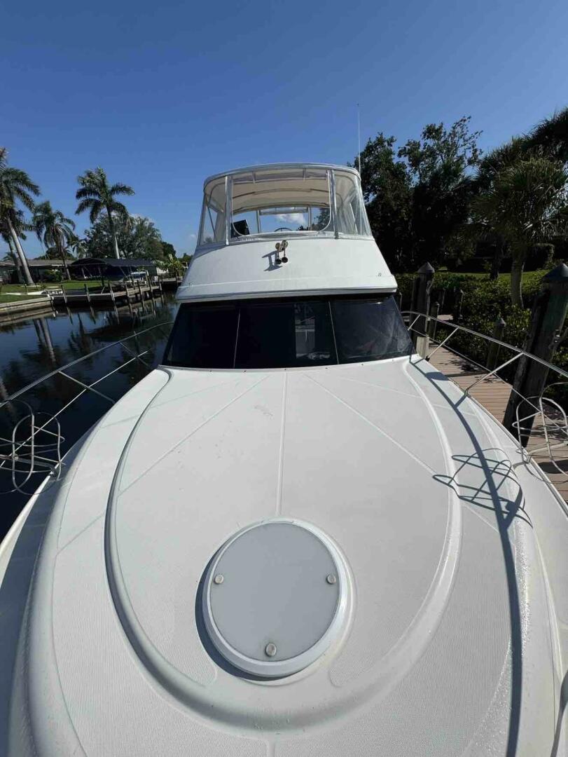 Slide: The Image of 34c Silverton bow facing stern - 5429680