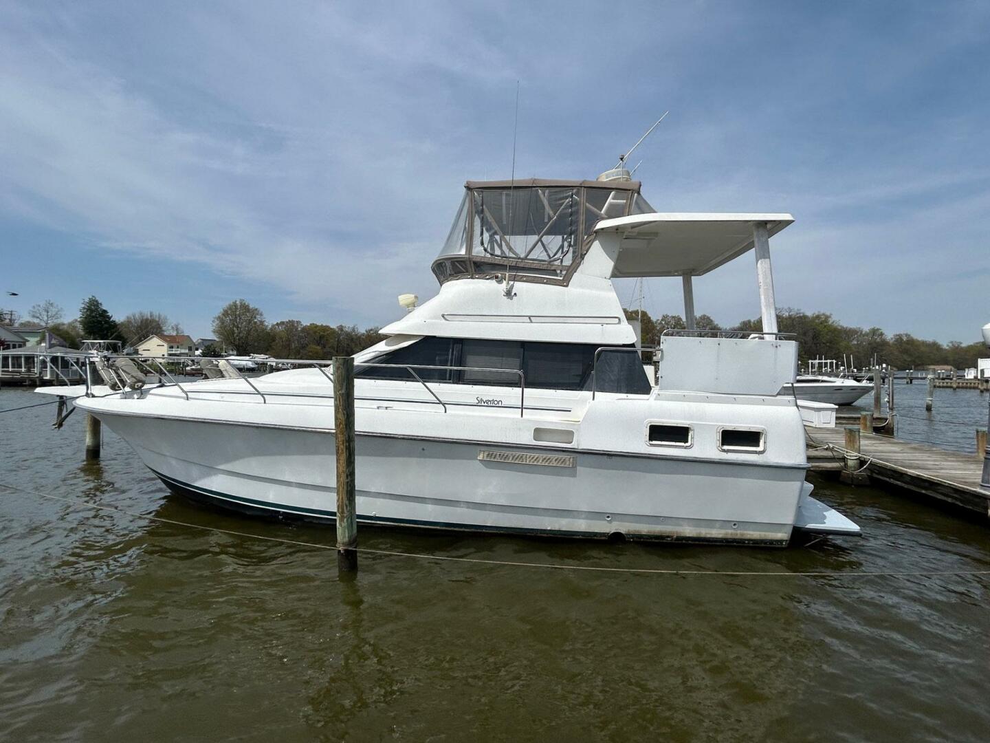 Slide: The Image of Silverton 34 Motor Yacht 1992 - 5288943