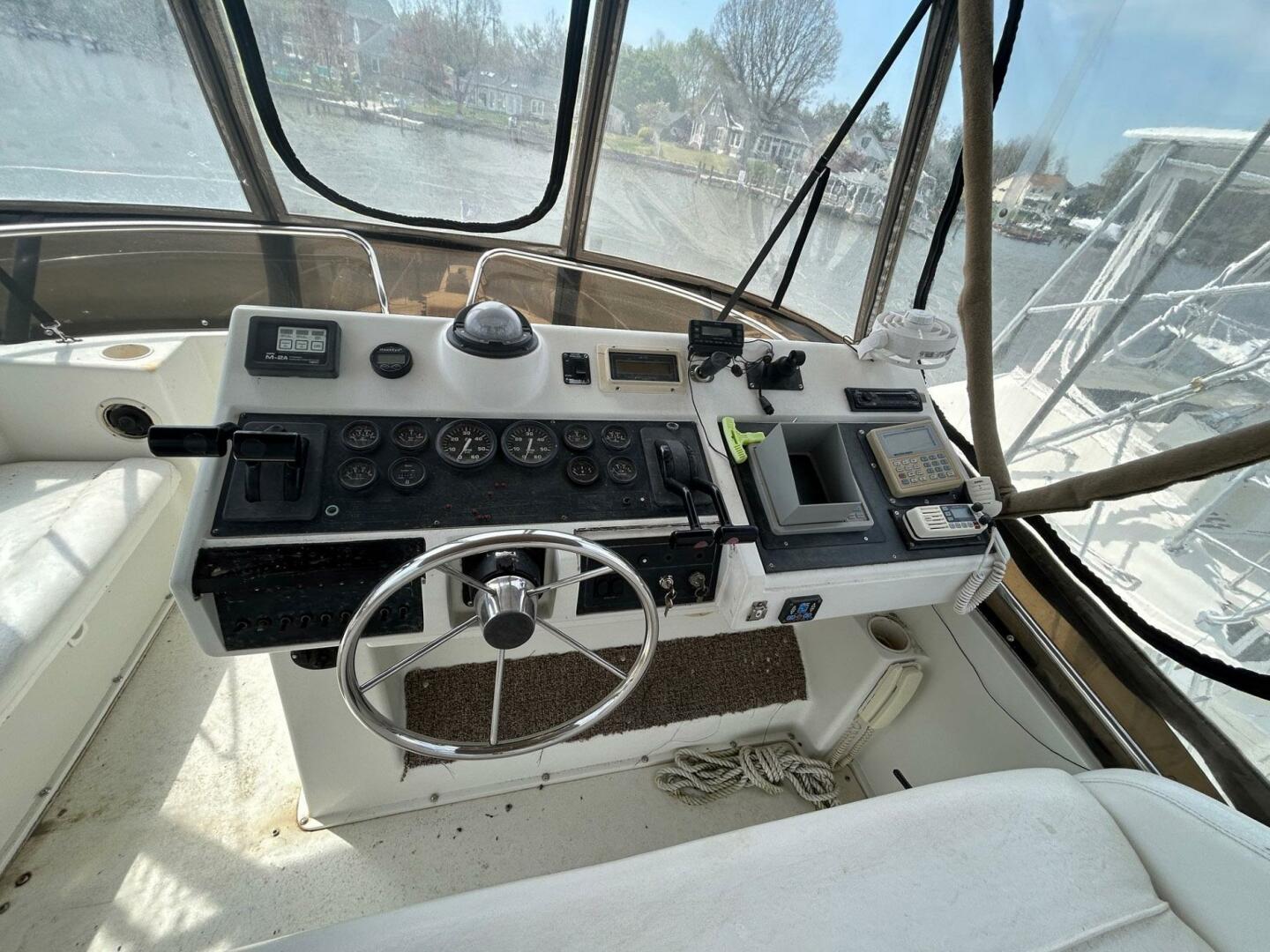 Slide: The Image of Silverton 34 Motor Yacht 1992 - 5288951