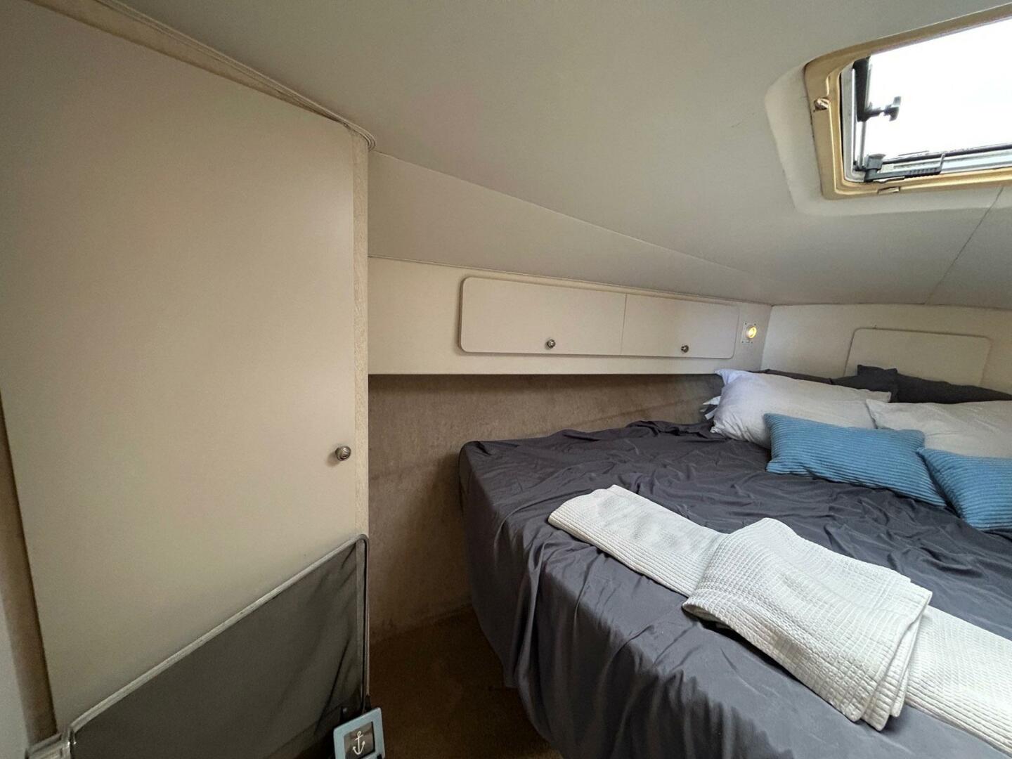 Slide: The Image of Silverton 34 Motor Yacht 1992 - 5288968