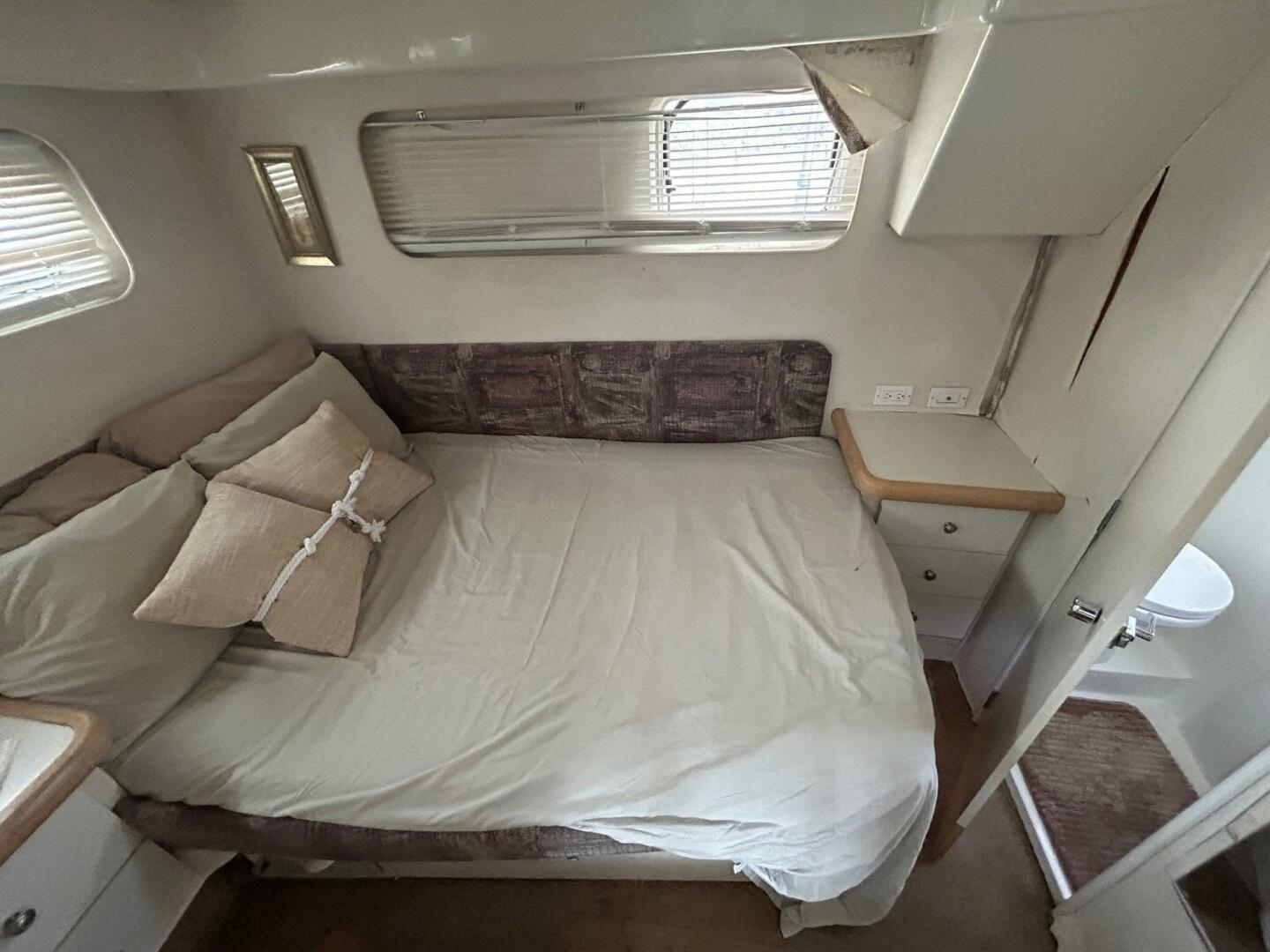 Slide: The Image of Silverton 34 Motor Yacht 1992 - 5288973