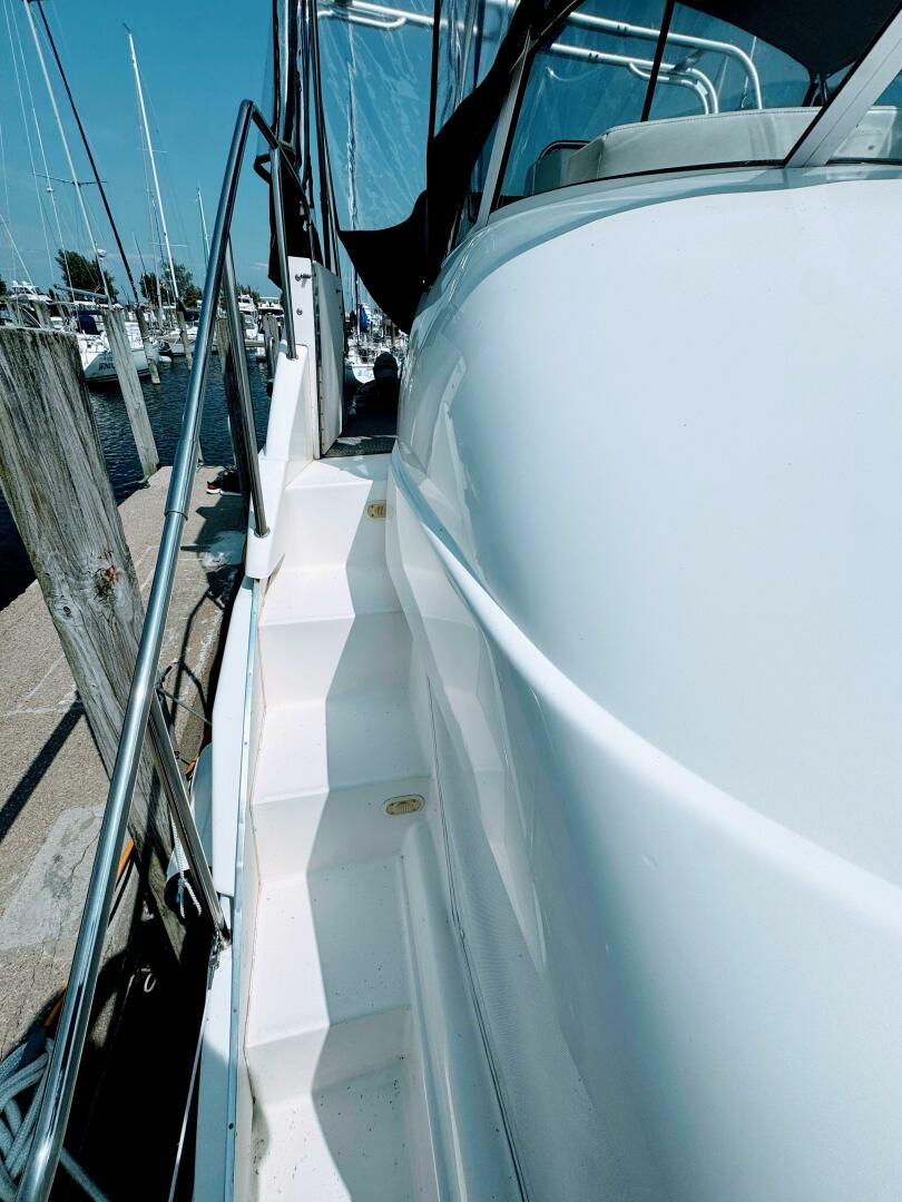 Slide: The Image of Silverton 35 Convertible 2001 - 5510781