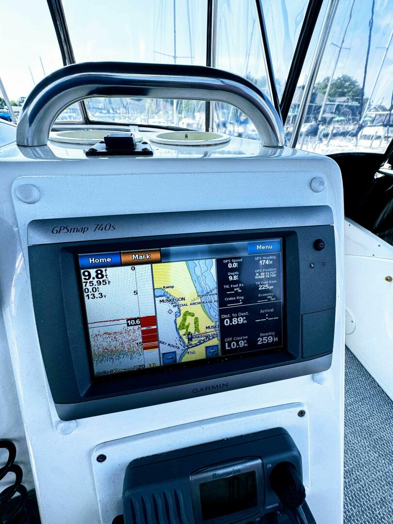 Slide: The Image of Silverton 35 Convertible 2001 - 5510797