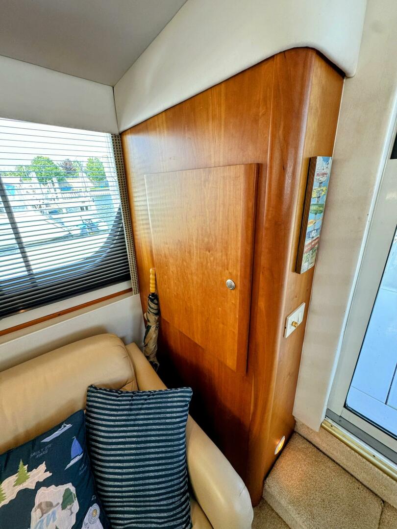 Slide: The Image of Silverton 35 Convertible 2001 - 5510815