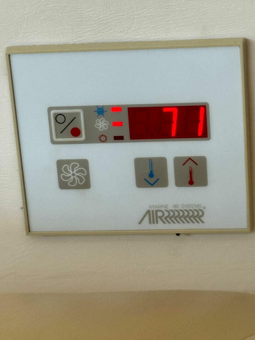 Slide: The Image of Silverton 35 Convertible 2001 - 5510819