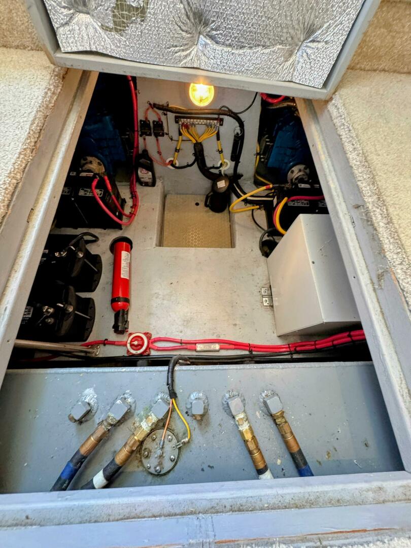 Slide: The Image of Silverton 35 Convertible 2001 - 5510820