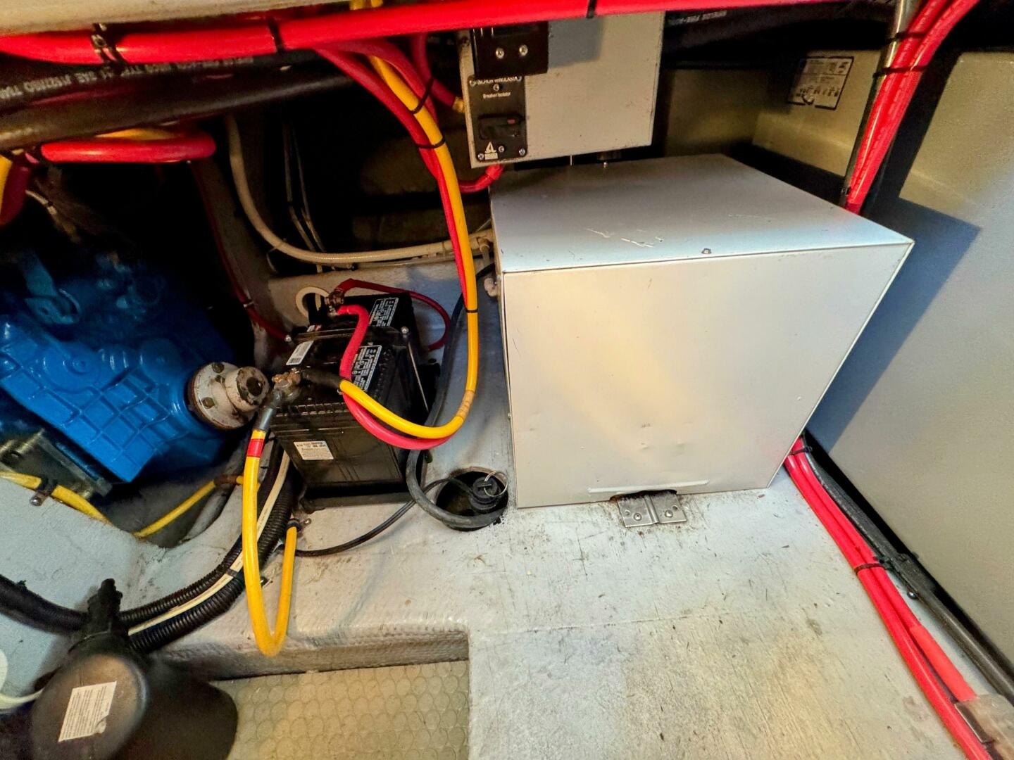 Slide: The Image of Silverton 35 Convertible 2001 - 5510825