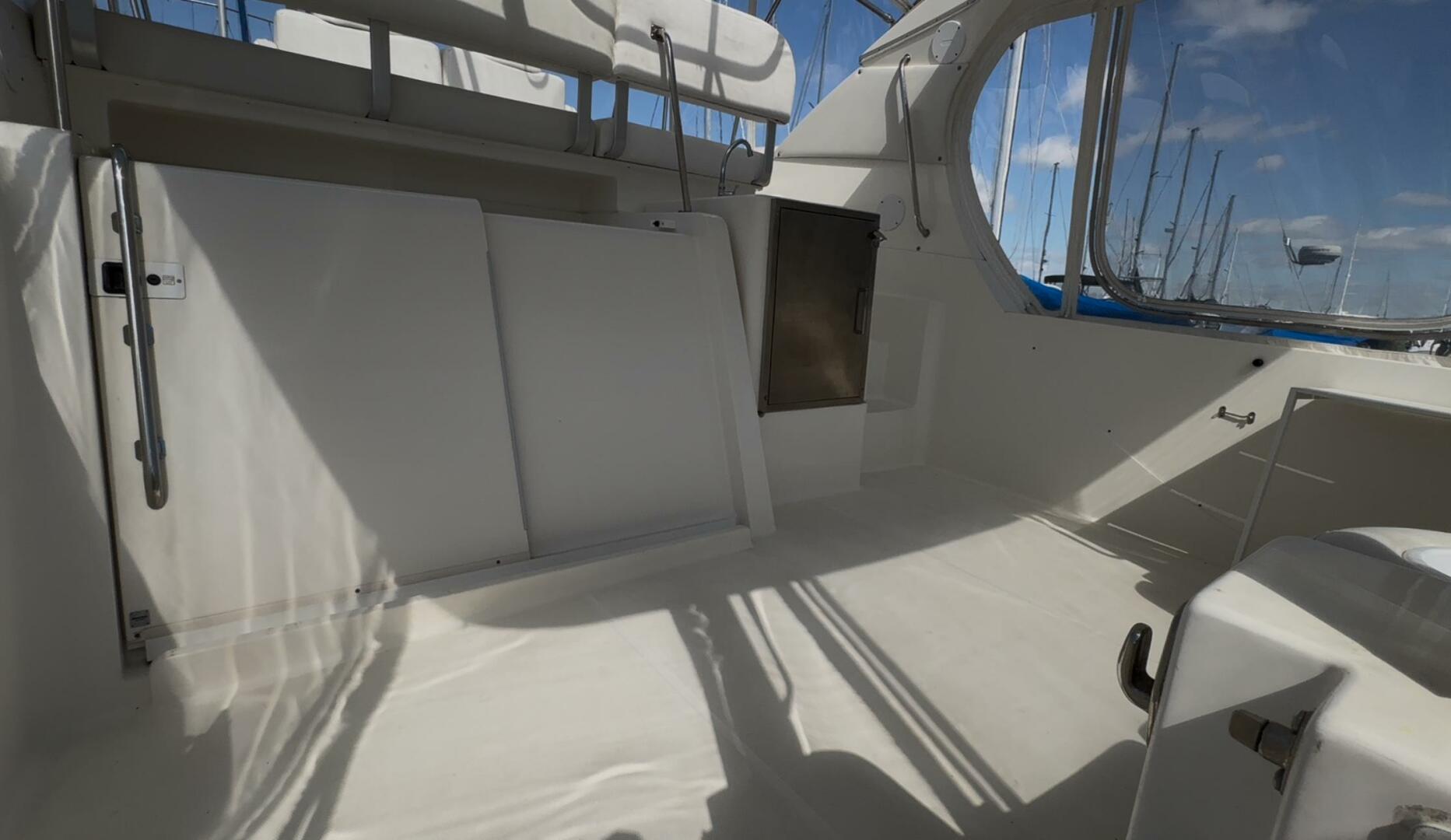 Slide: The Image of Silverton 35 Motor Yacht 2005 - 5203749