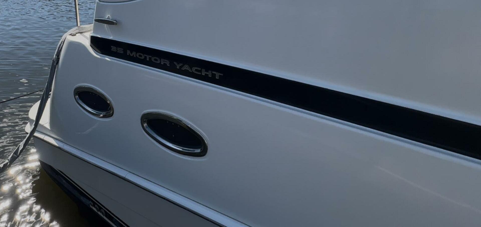 Slide: The Image of Silverton 35 Motor Yacht 2005 - 5203750