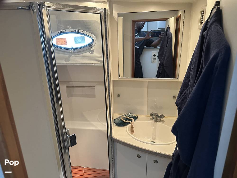Slide: The Image of Silverton 372 Motor Yacht 1997 - 15400454