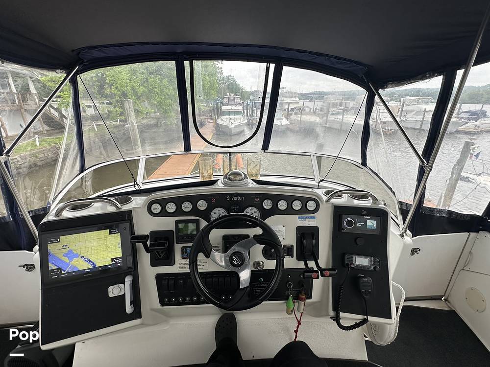 Slide: The Image of Silverton 372 Motor Yacht 1997 - 15400482