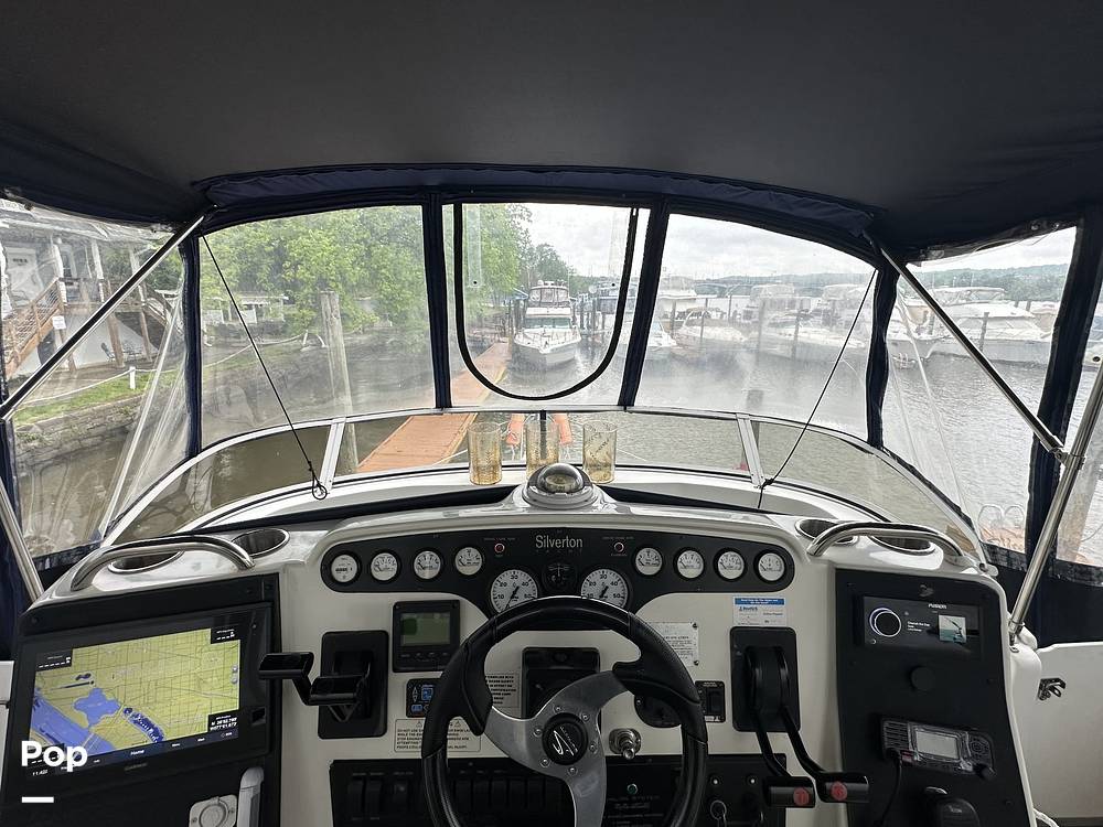 Slide: The Image of Silverton 372 Motor Yacht 1997 - 15400483