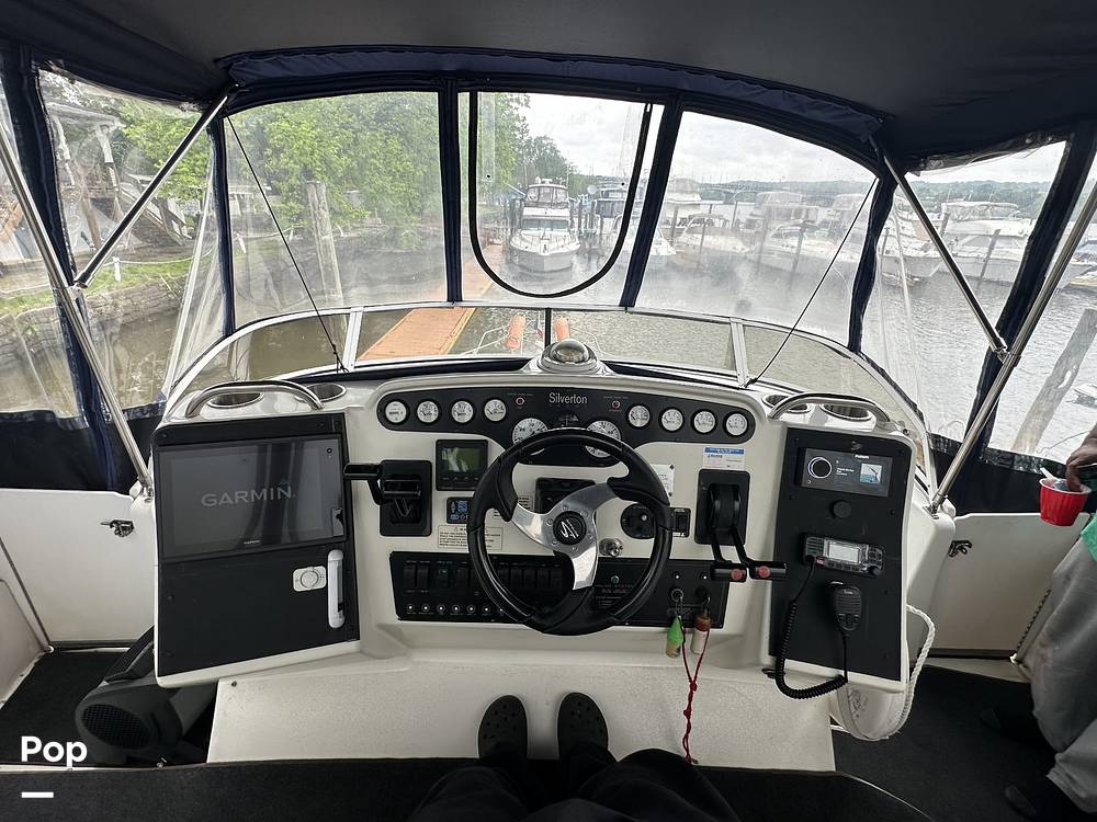 Slide: The Image of Silverton 372 Motor Yacht 1997 - 15400485