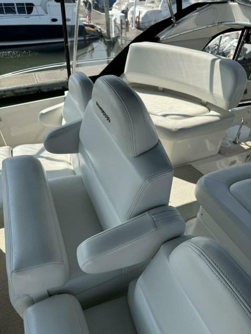 Slide: The Image of Silverton 39 Motor Yacht 2004 - 4648136