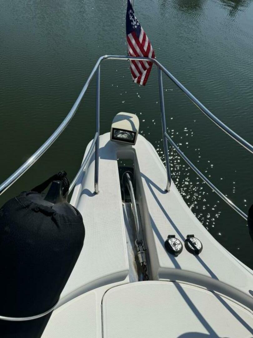 Slide: The Image of Silverton 39 Motor Yacht 2004 - 4641906
