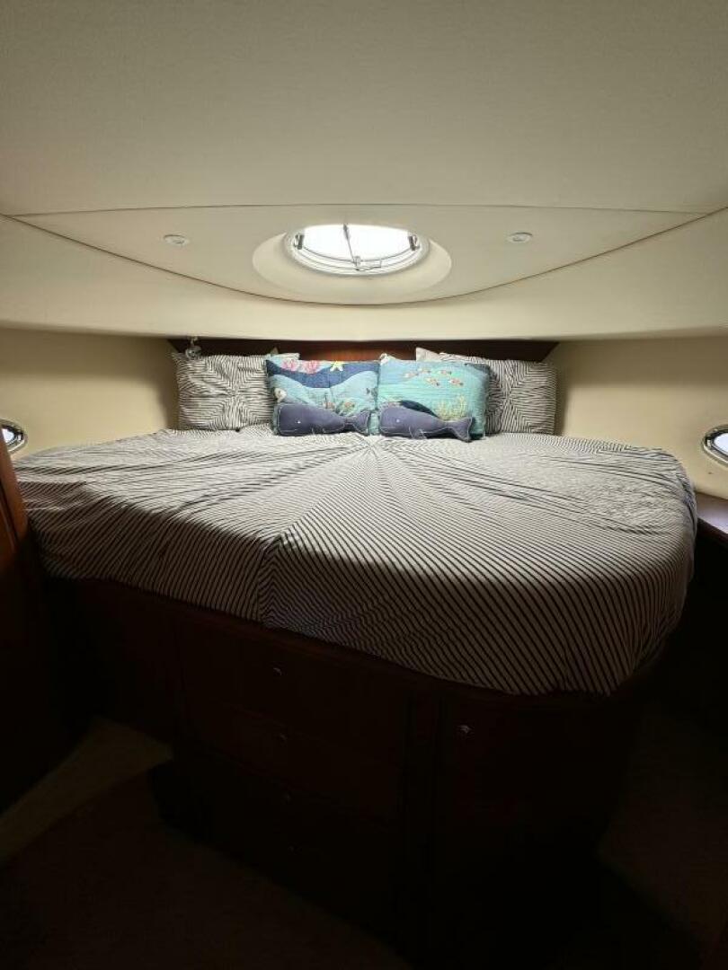 Slide: The Image of Silverton 39 Motor Yacht 2004 - 4641919