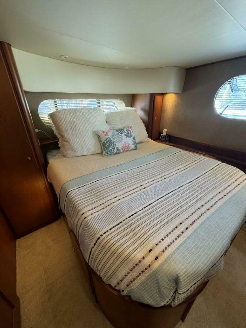 Slide: The Image of Silverton 39 Motor Yacht 2004 - 4647987