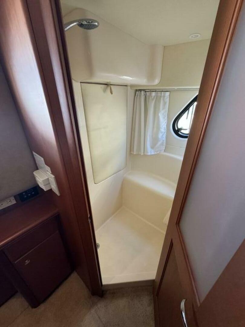 Slide: The Image of Silverton 39 Motor Yacht 2004 - 4647990