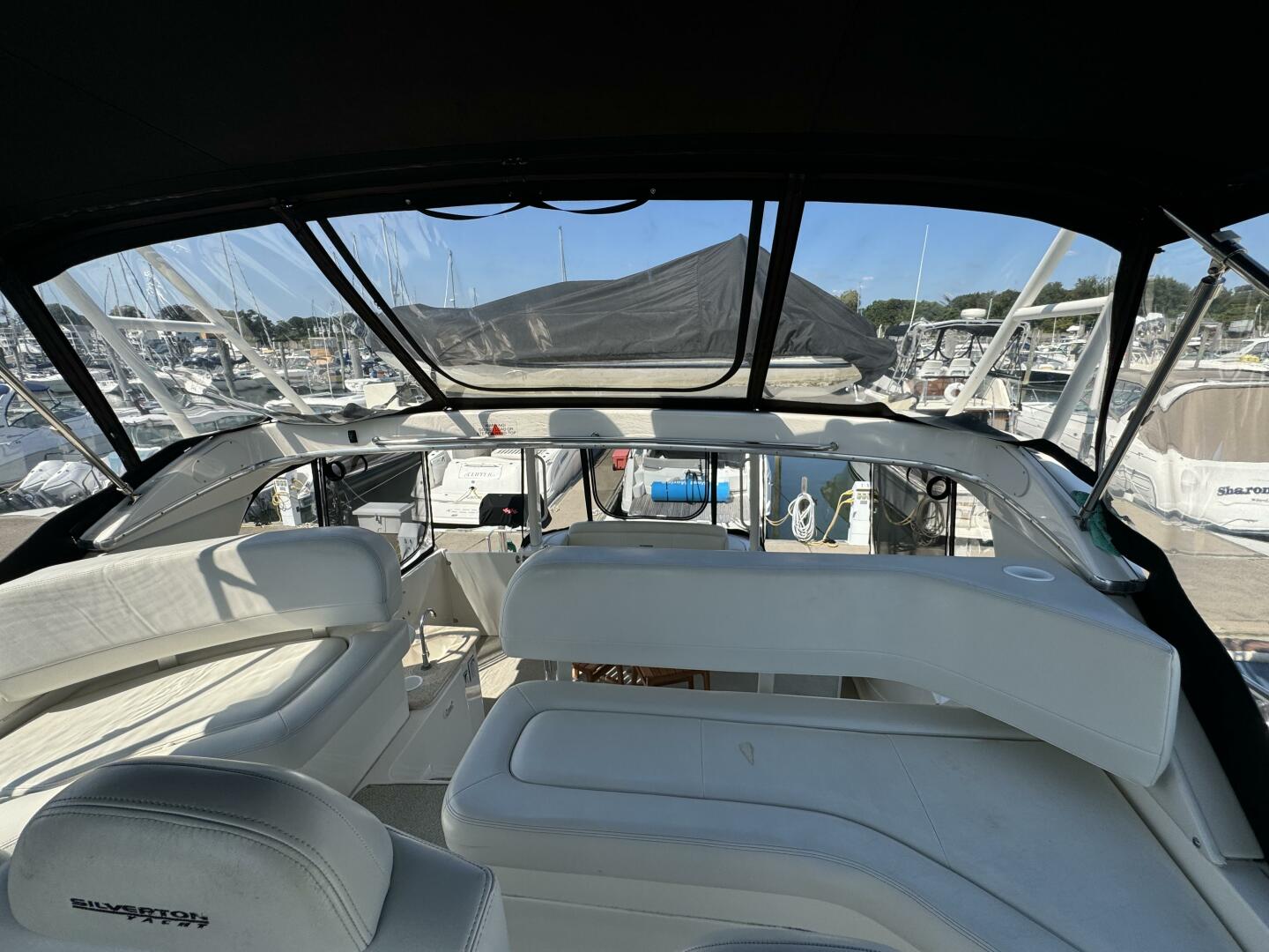 Slide: The Image of Silverton 39 Motor Yacht 2004 - 4641903