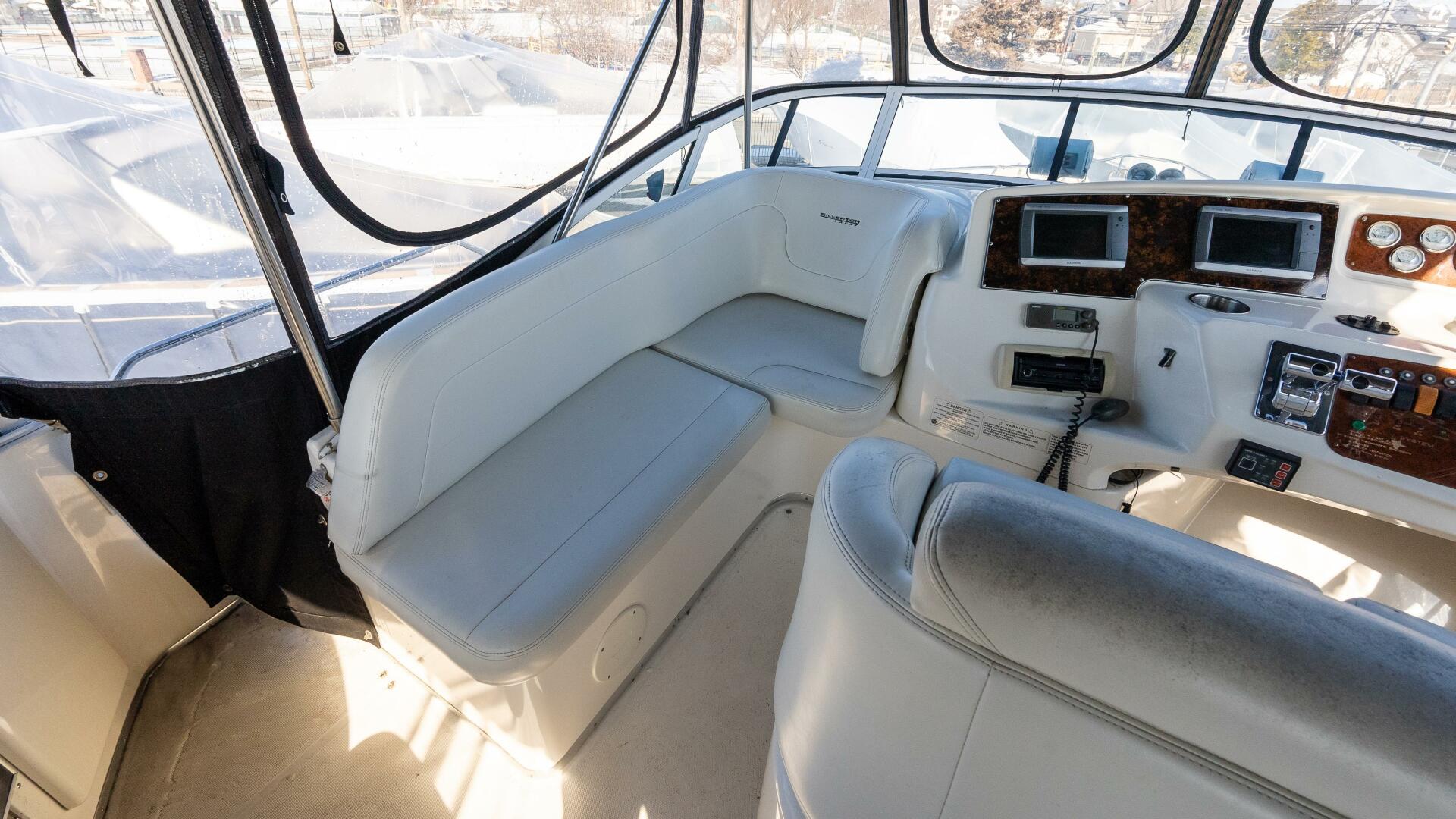 Slide: The Image of Silverton 41 Sport Bridge 2002 - 5162003