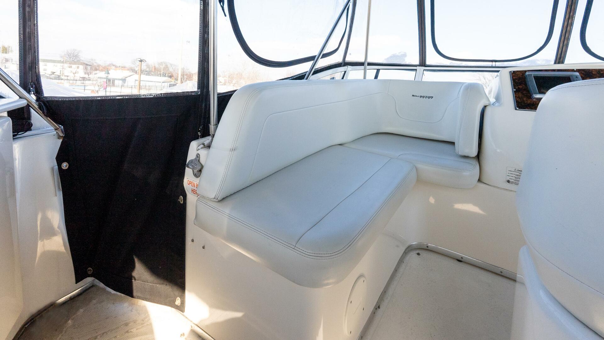 Slide: The Image of Silverton 41 Sport Bridge 2002 - 5162036