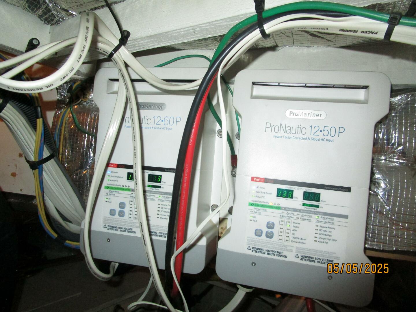 Slide: The Image of 43' Silverton battery chargers1 - 5281695