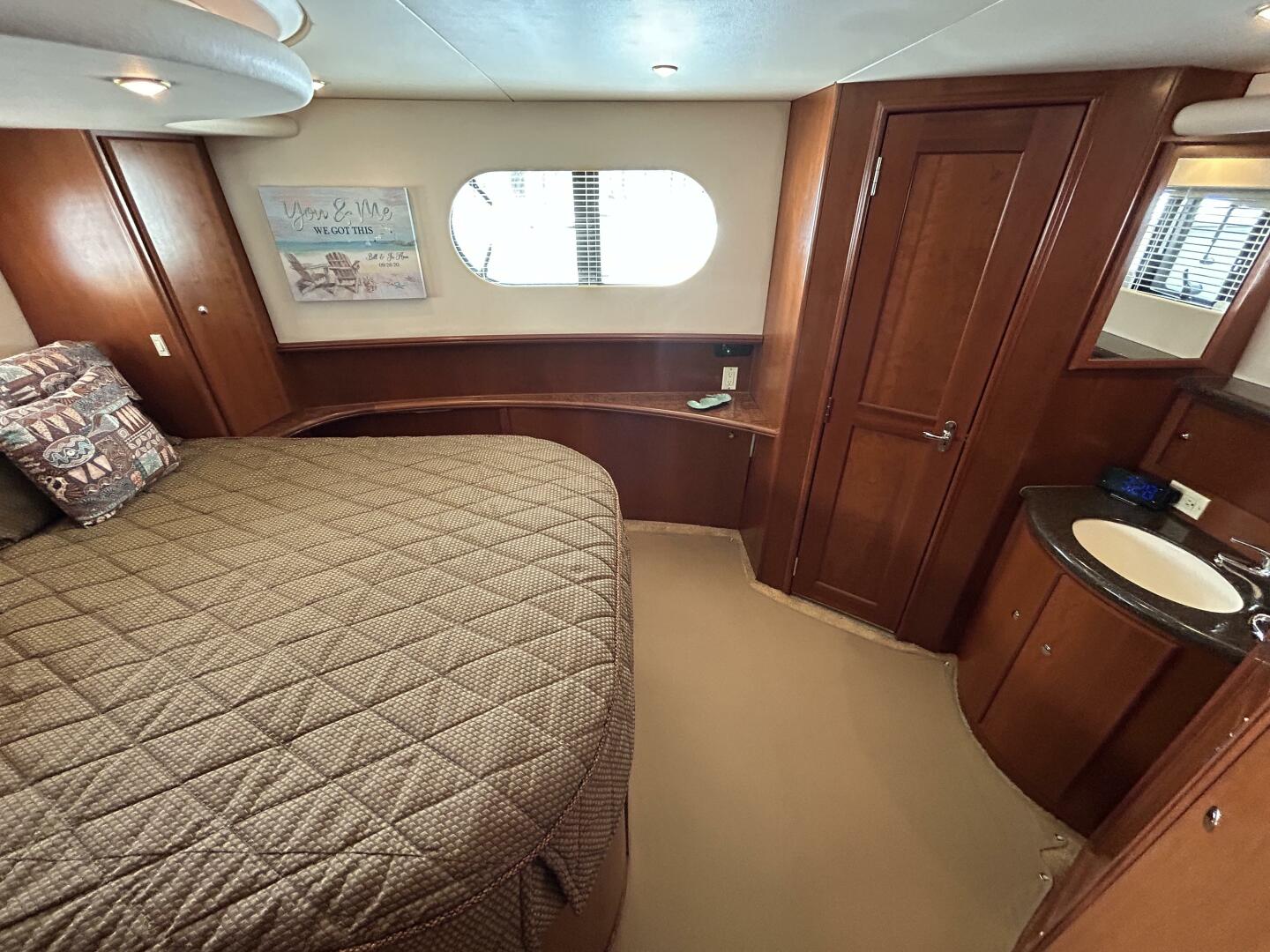 Slide: The Image of 43' Silverton master stateroom aft - 5281745