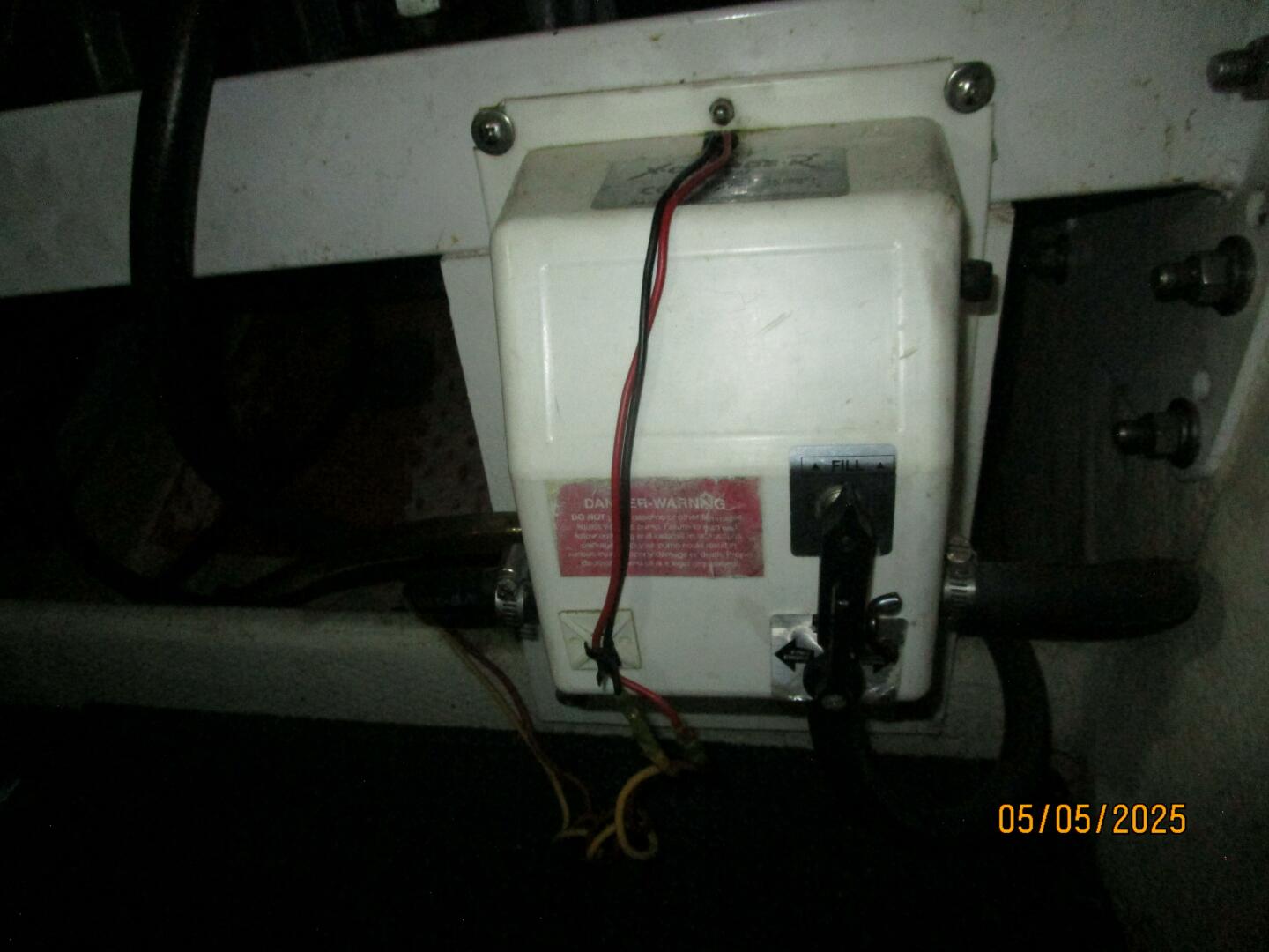 Slide: The Image of 43' Silverton oil change system - 5281759