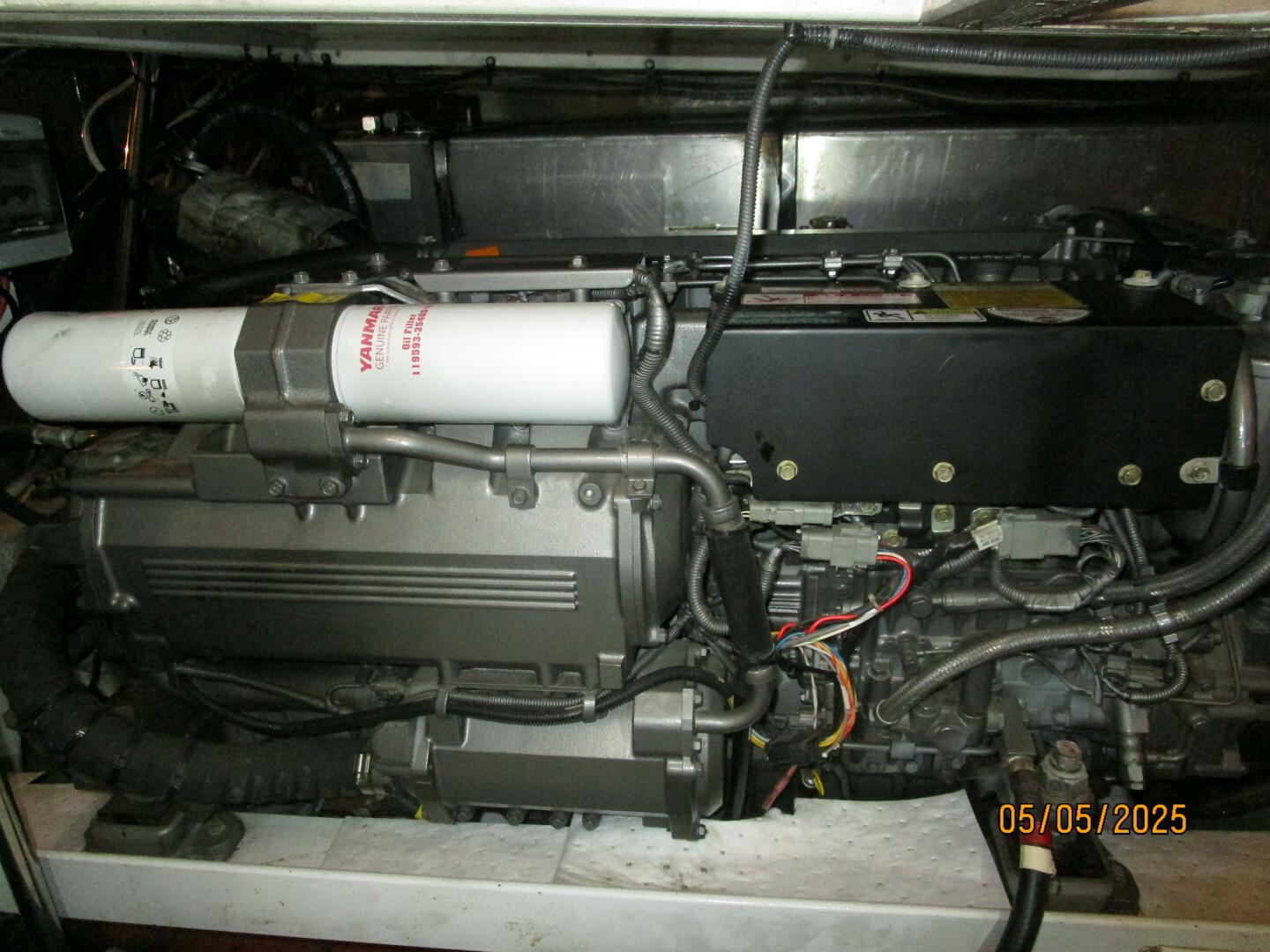 Slide: The Image of 43' Silverton port main engine - 5281762