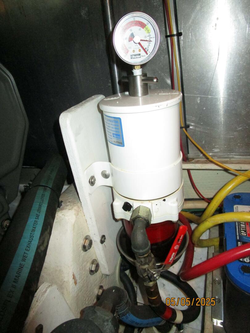 Slide: The Image of 43' Silverton port Racor fuel filter - 5281763