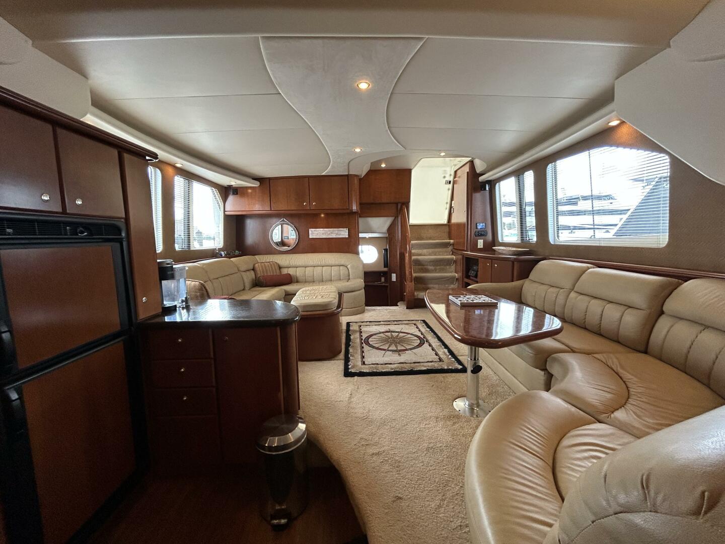 Slide: The Image of 43' Silverton salon aft - 5281766