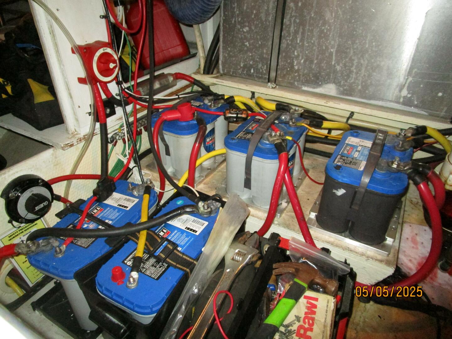 Slide: The Image of 43' Silverton starboard battery bank - 5281775